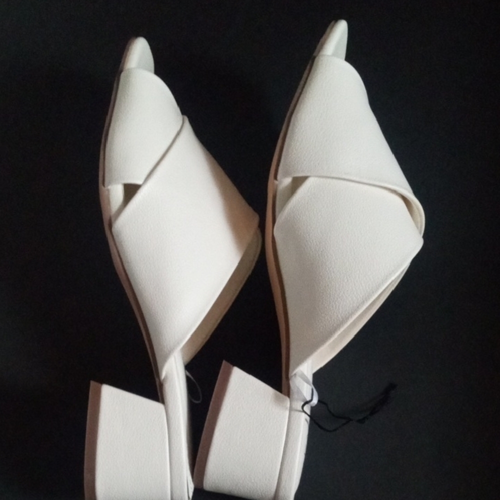 Rachel Zoe Cream White Cross Strap Block Heel Mules 8.5M - Picture 7 of 10